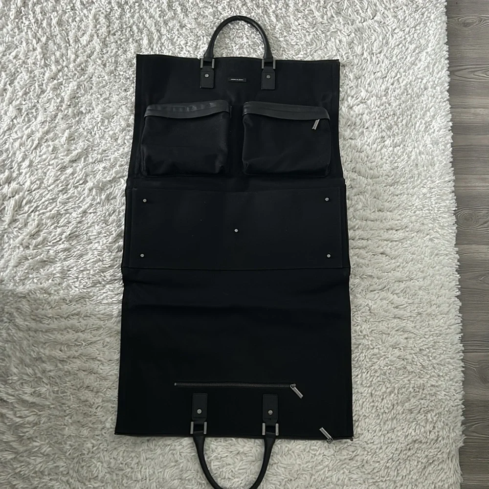 NWOT!! HOOK & ALBERT Garment Weekender Bag